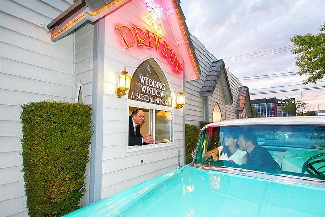 Mariage drive-in à Las Vegas : mariez-vous dans votre voiture